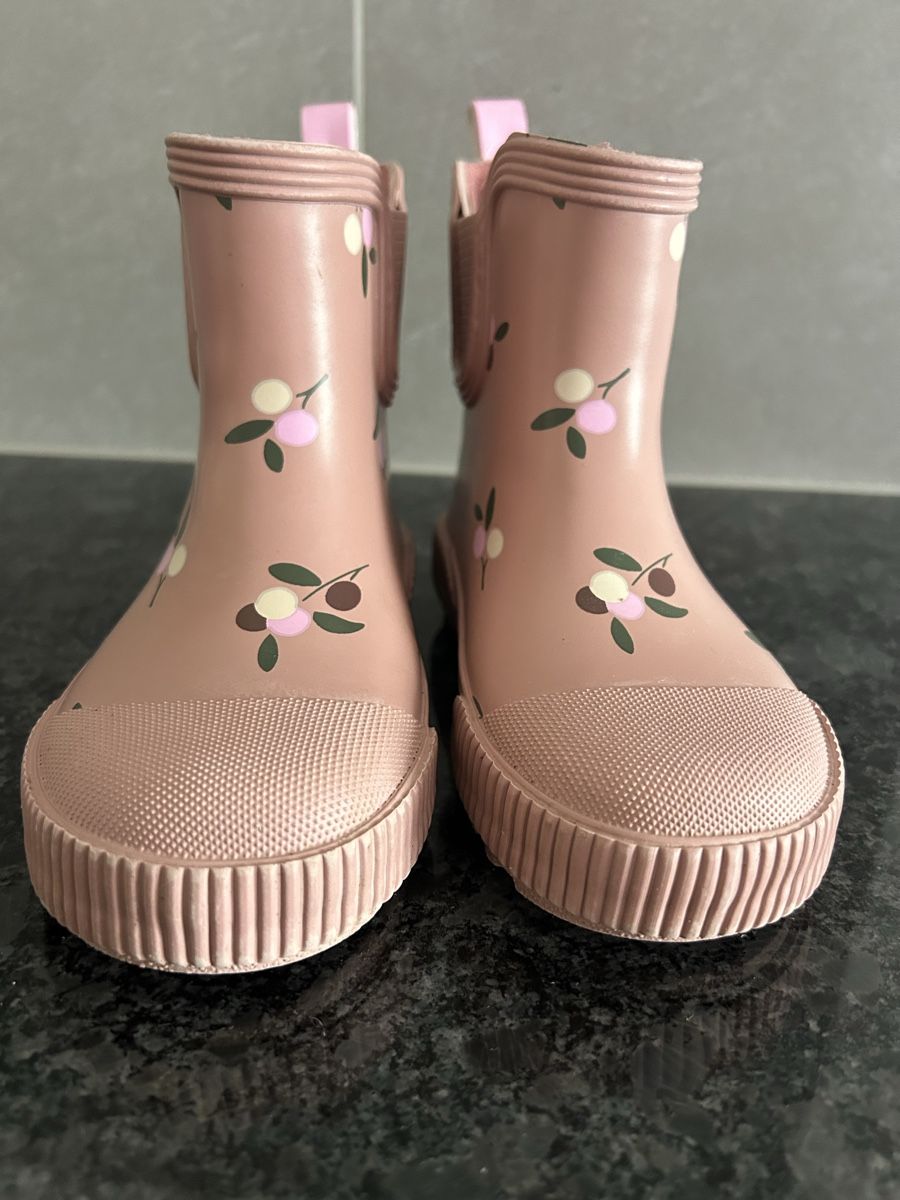 H&M Chaussures filles: Gefütterte Gummistiefel – D'occasion à Stäfa par Michelecarmen8892 2