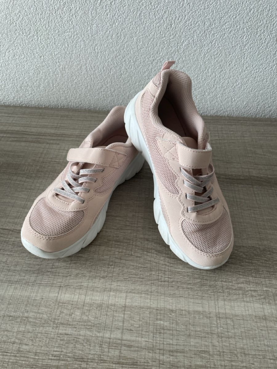 Graceland Schuhe für Mädchen: Basket GRACELAND 34 rose – Gebraucht aus Sornard (Nendaz) von Dodo8117