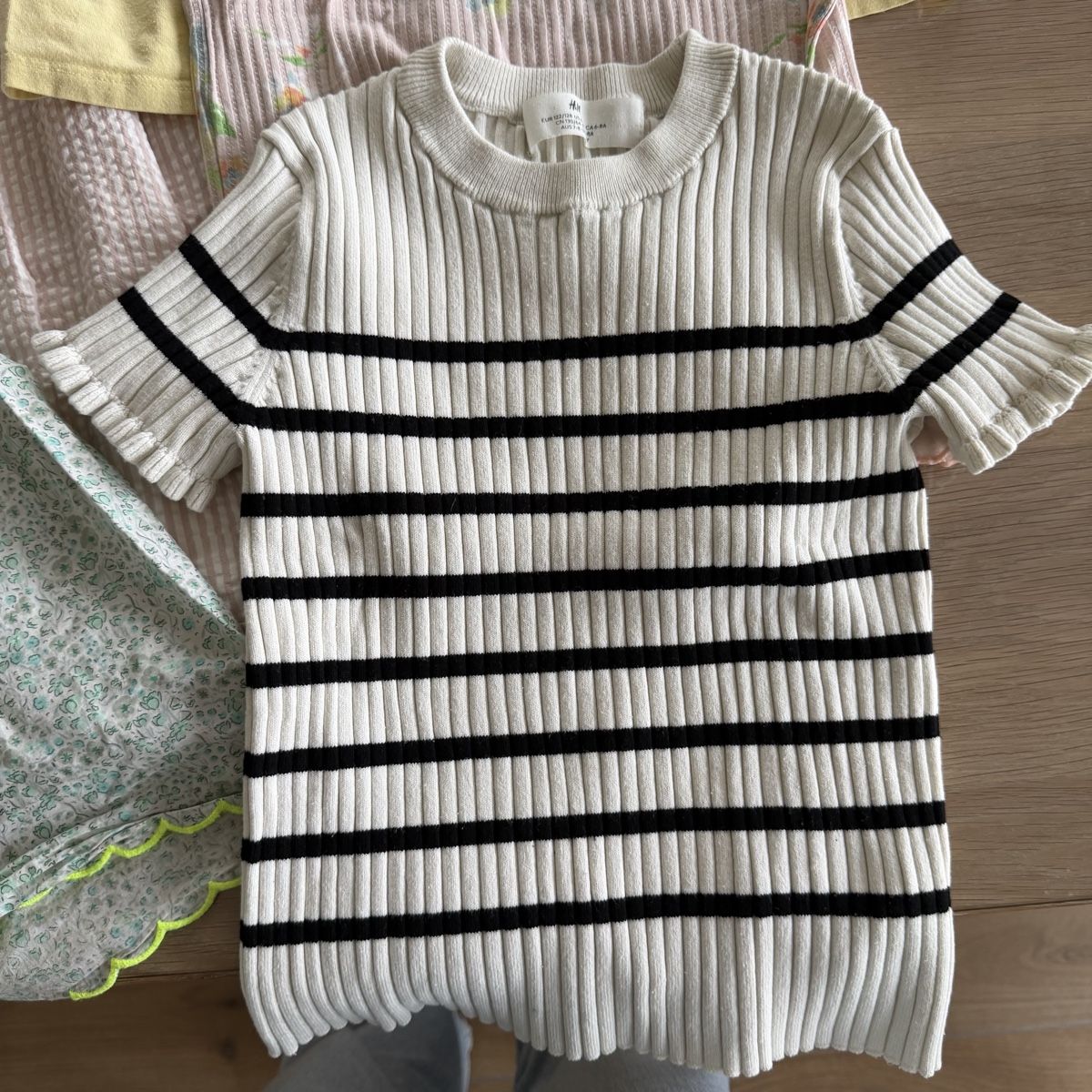 Lotti & Set di vestiti: Kleiderpaket Mädchen Gr.122/128 – Usato da Oberhofen TG venduto da Solano84 1
