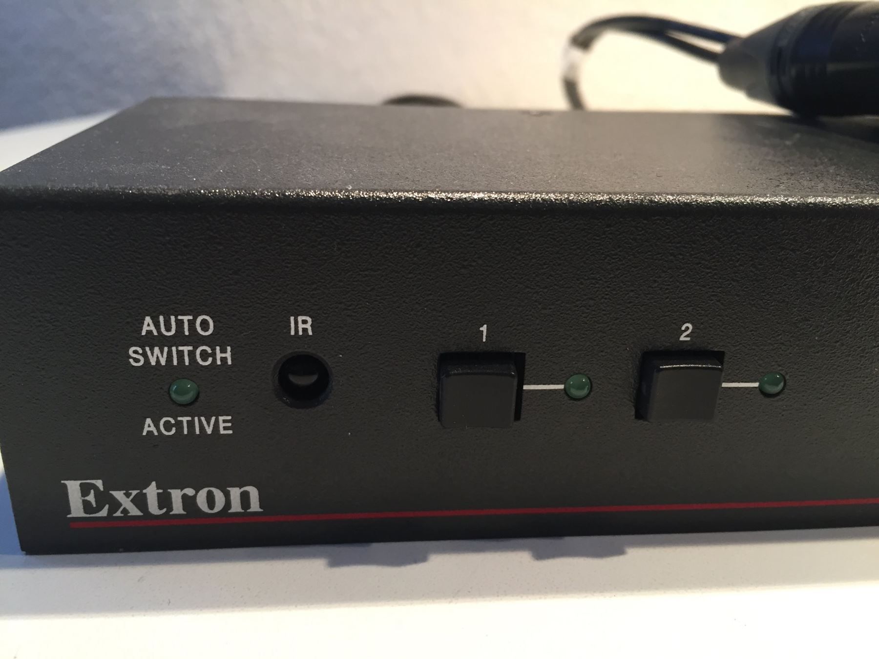 Convertitori: Extron SW2 HDMI LC Umschalter – Usato da Mellingen venduto da Browser67 4