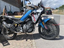 CF Moto MT 450