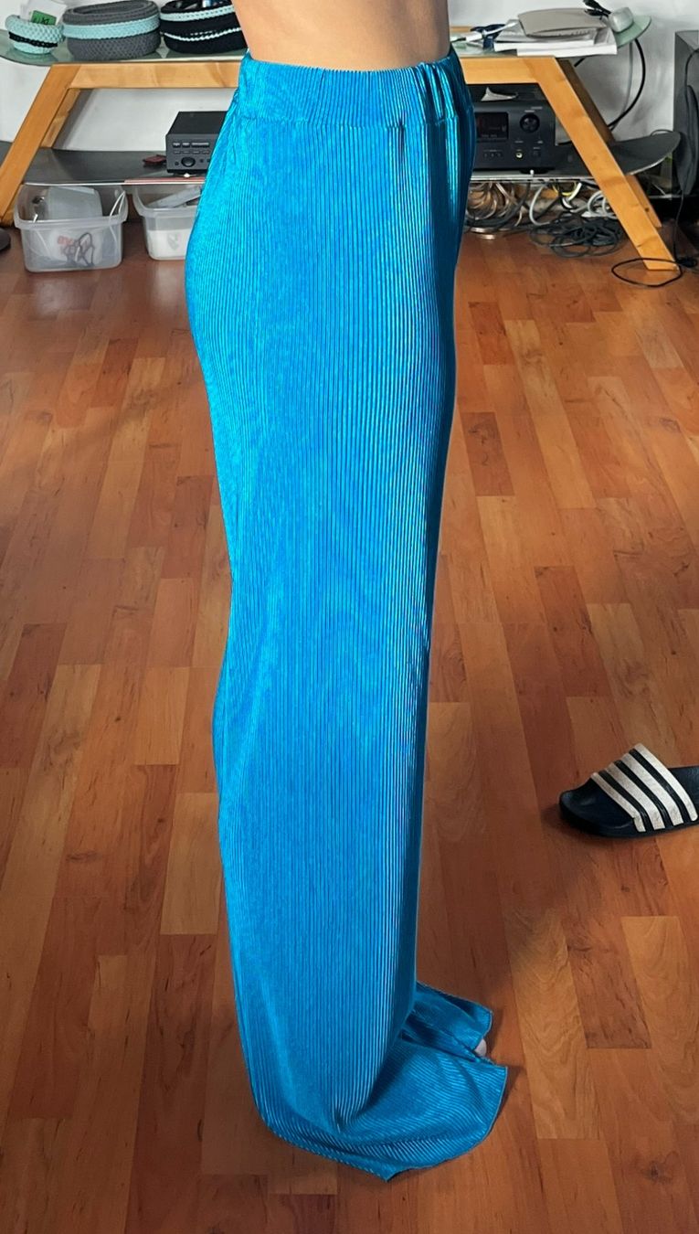Pantaloni: Türkise Plissee-Schlupfhose – Usato da Seuzach venduto da anina.k 1