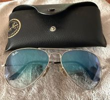 Occhiali da sole Ray-Ban Aviator Argento Lenti Blu