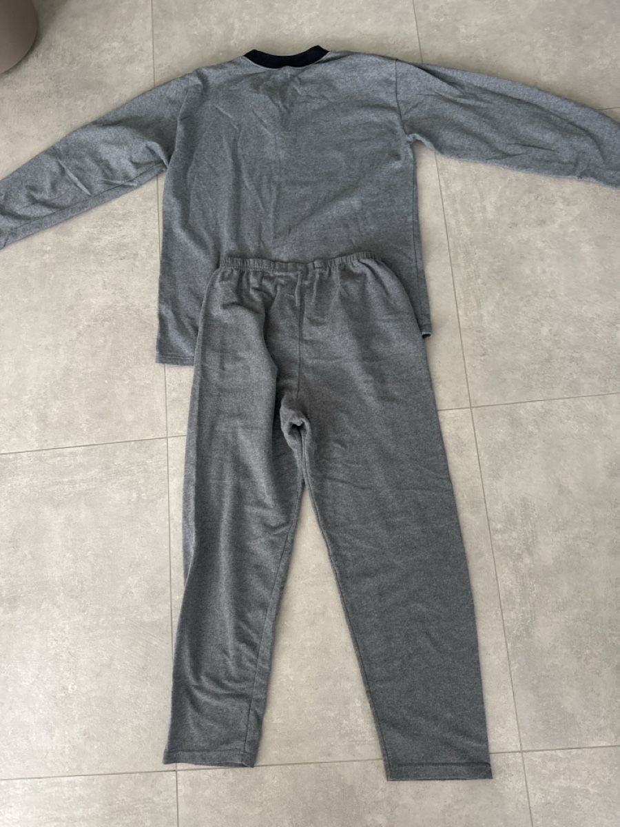 Pyjamas: Graues Pyjamaset Grösse XL – D'occasion à Elsau par shoppa 3