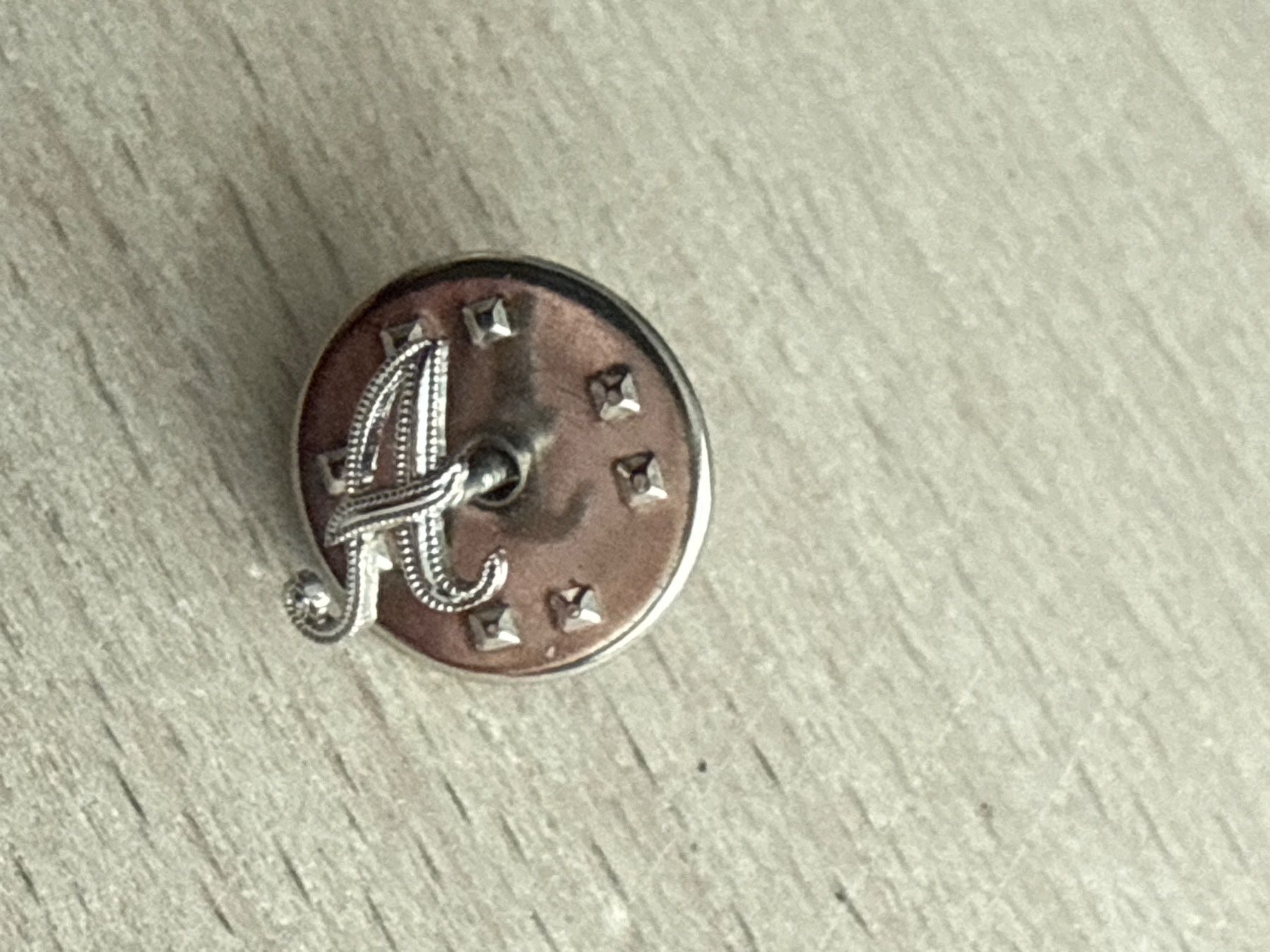 Placchette & Badge: Pin A – Usato da Glattbrugg venduto da Schweigmatt