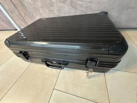 Rimowa Koffer schwarz mit Gebrauchsspuren
