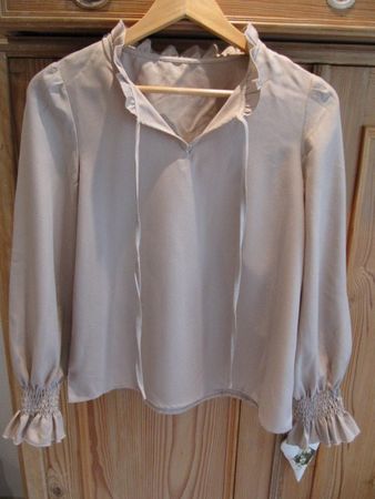 Schlupfbluse Gr. 36, beige