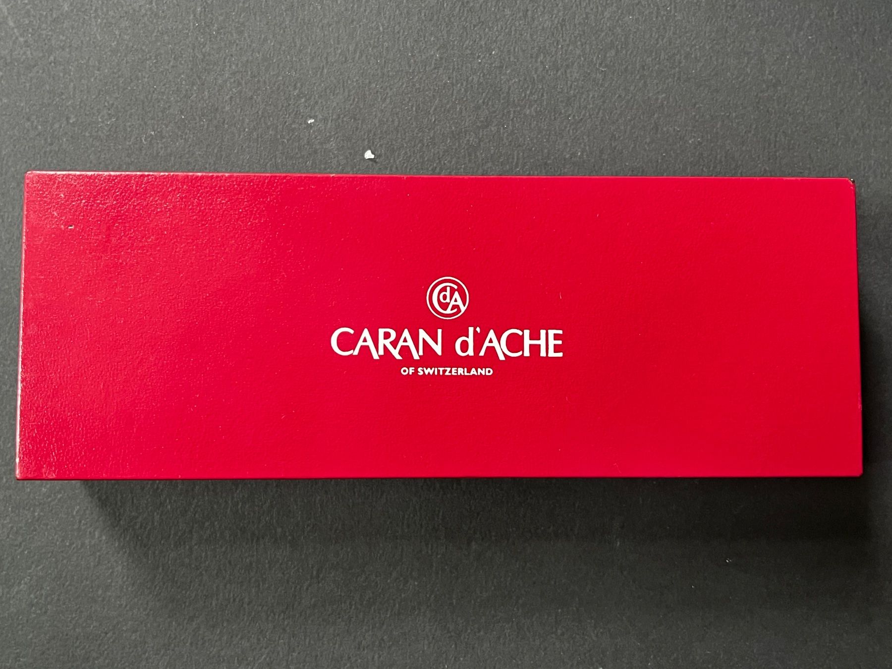 Caran D'Ache Penna & Evidenziatori: Caran d’Ache Tintenroller versilbert - selten – Nuovo e nell'imballaggio originale da Zürich venduto da FV.vintage 6