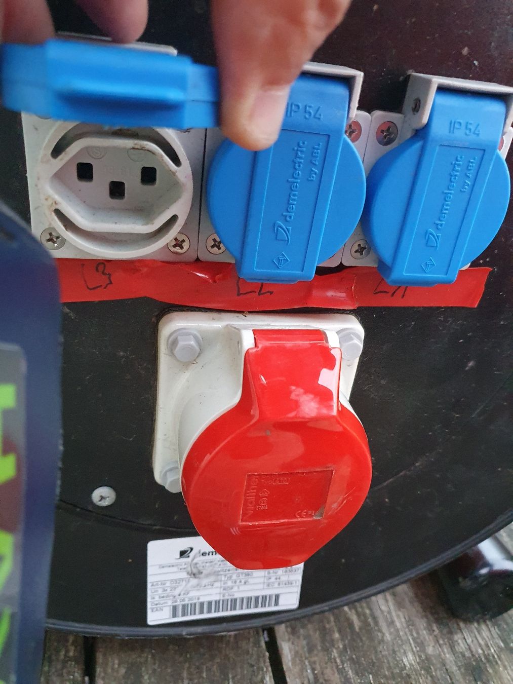 Cavi: Kabelrollen 400V, 16A 10 Stück – Usato da Boningen venduto da sam21 2