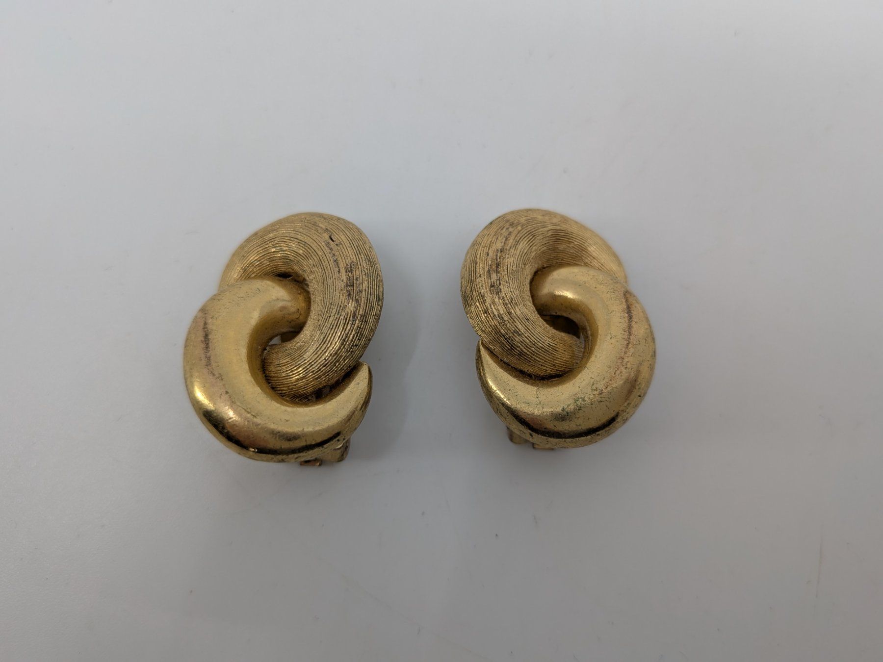 Dior Ohrringe & -stecker: Christian Dior Ohrclips – Gebraucht aus Emmen von magelan
