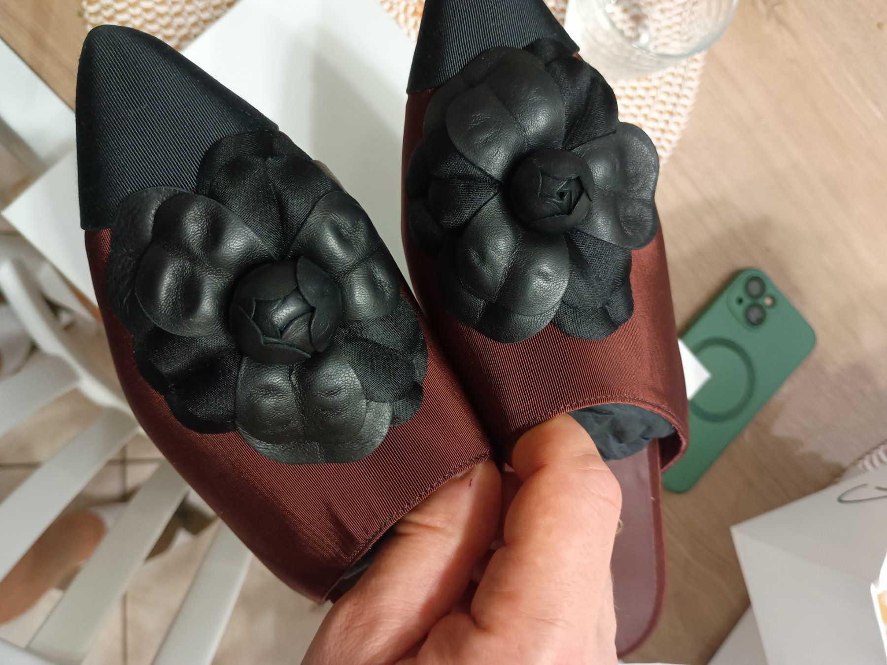 Chanel Scarpe da donna: Ciabatta Chanel bordeaux con fiocco – Nuovo (secondo la descrizione) da Chiasso venduto da marco704763 9