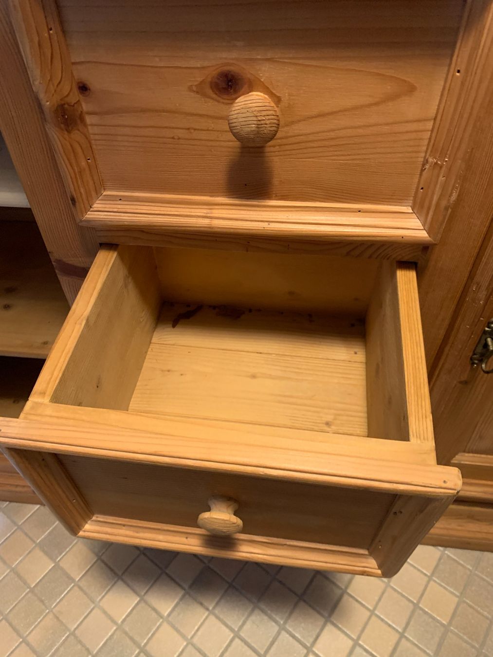 Commodes: Kommode aus Holz – D'occasion à St. Gallen par Horizon07 3
