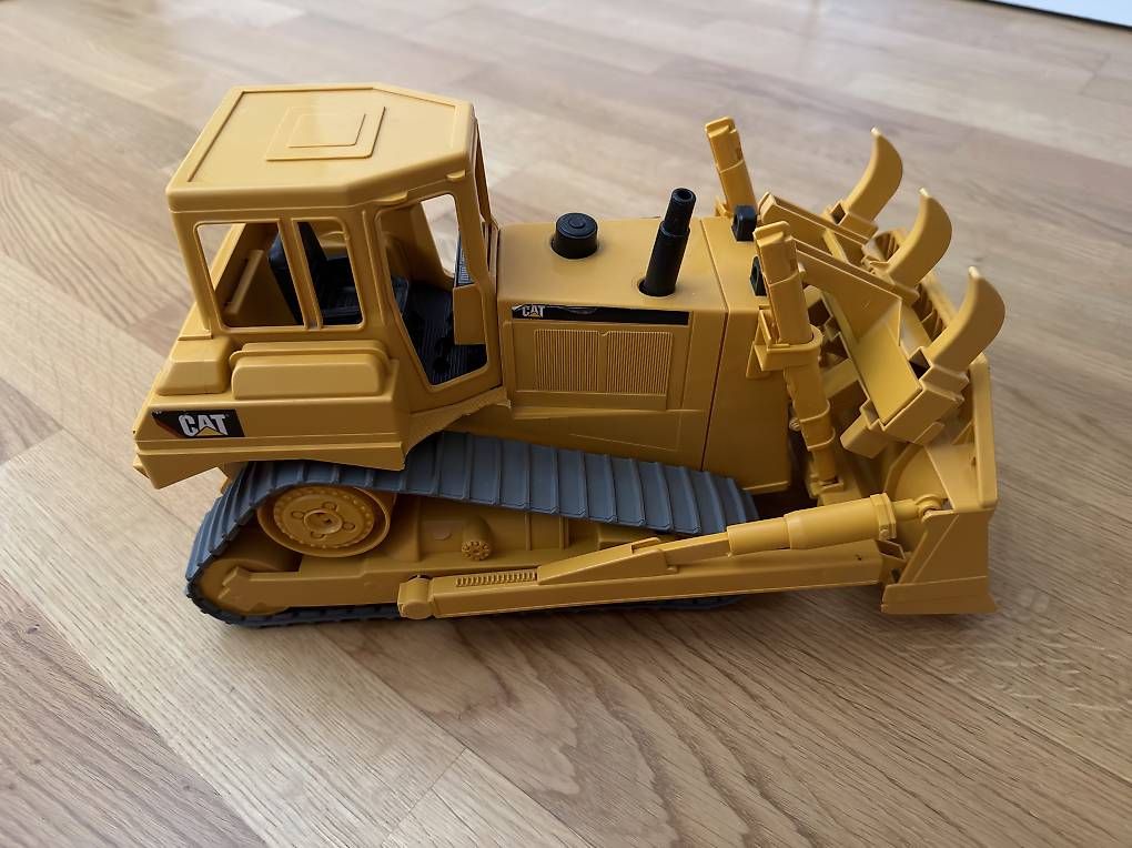 Jouets: Bruder Cat Bulldozer – D'occasion à Schaffhausen par Coolhand