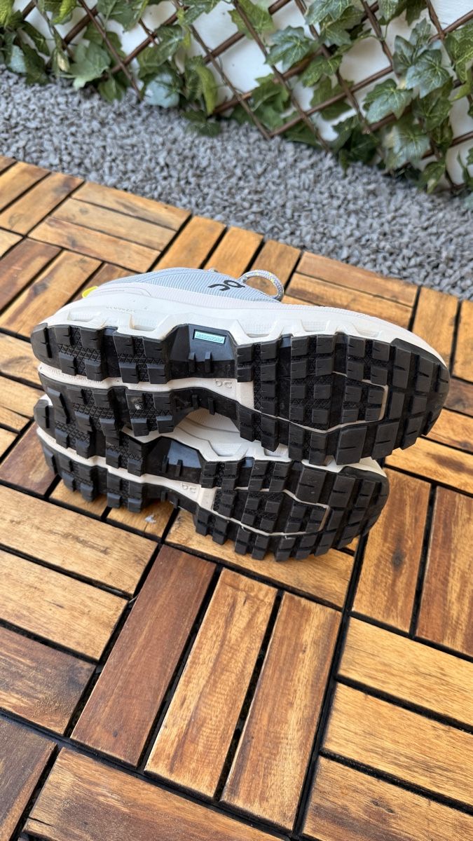On Damenschuhe: On Cloudrock Low Waterproof Gr. 39 – Neu (gemäss Beschreibung) aus Auw von lili_jos 3