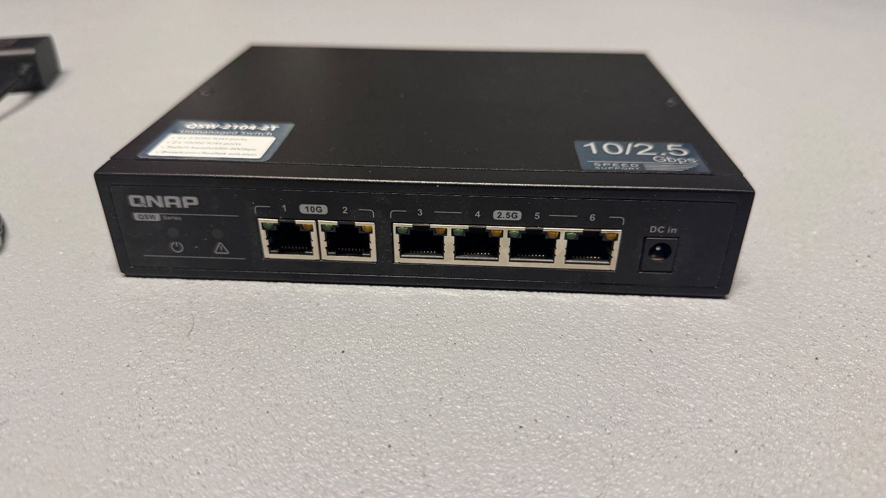 Qnap Hub & Switch: QNAP QSW-2104-2T 10GbE / 2.5GbE Switch – Usato da Stein AG venduto da secc 2