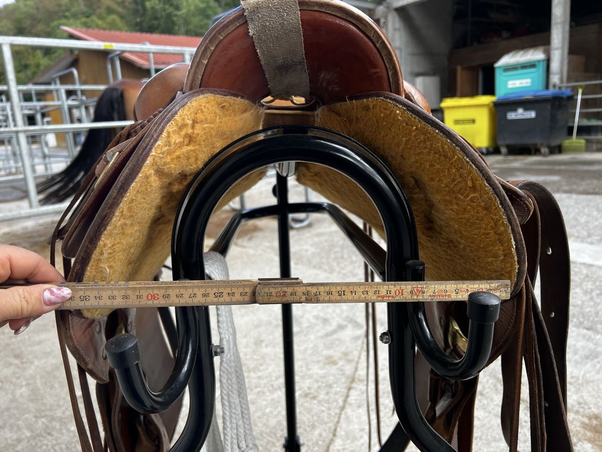 Selles, accessoires: Deuber und Partner Wade Sattel – D'occasion à Oerlingen par Lucaphil01 5