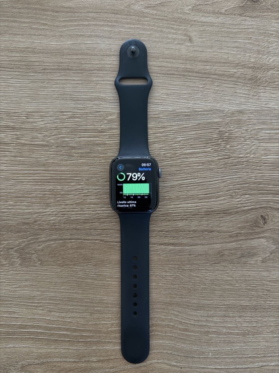 Apple Smartwatch: Apple Watch Series 4 44mm Nero – Usato da Stabio venduto da noe_5lnx