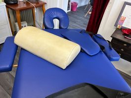 Massageliege blau klappbar mit Zubehör gebraucht