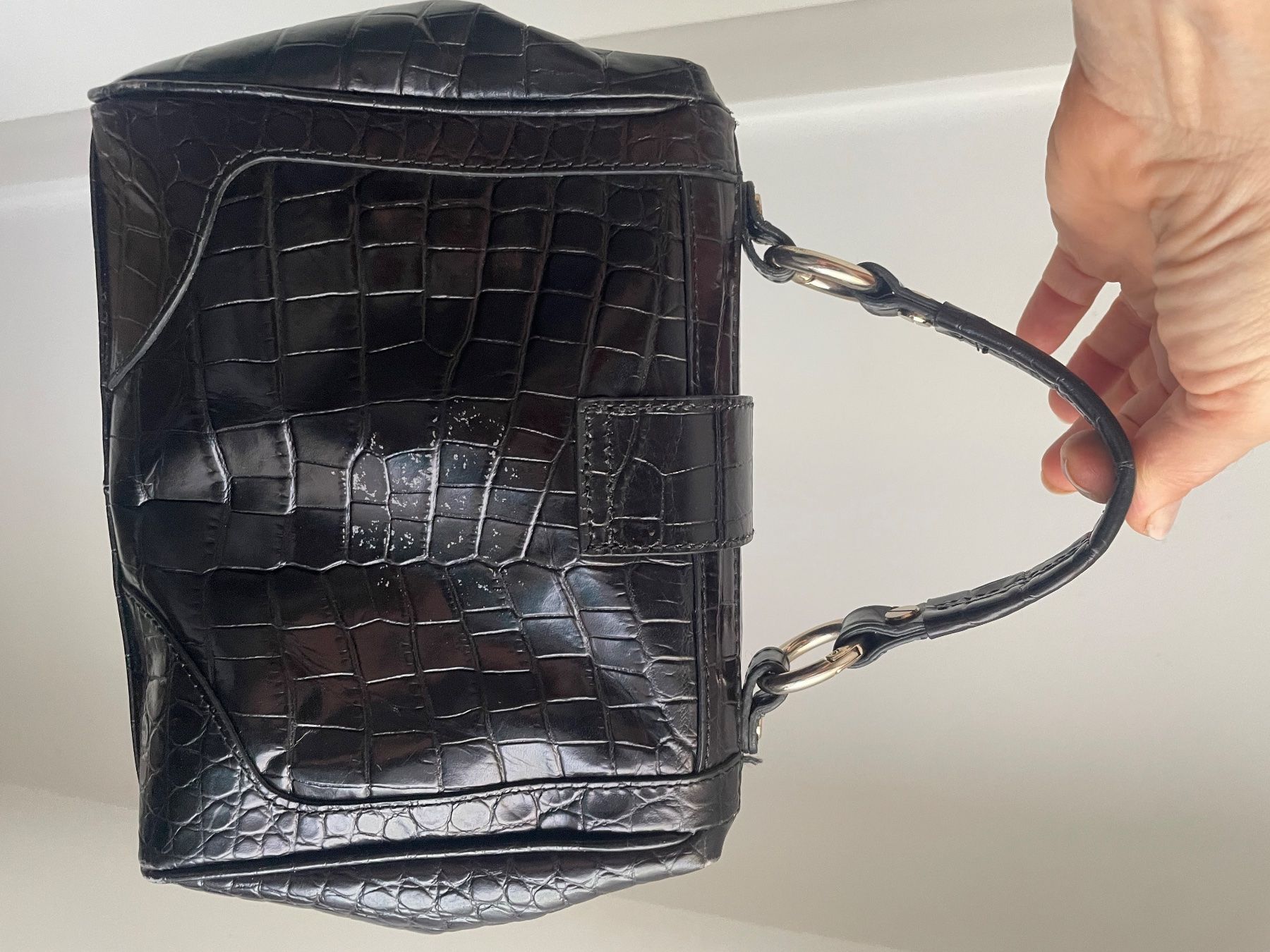 Zara Borse da donna: Sac à main Zara noir 100% cuir – Usato da Gy venduto da ros_h98s 1