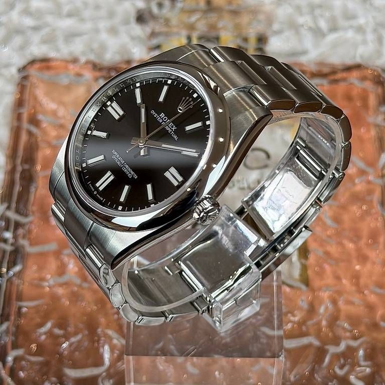 Orologi: Rolex Oyster Perpetual 41mm 124300 – Usato da Genève venduto da minty.watches 1