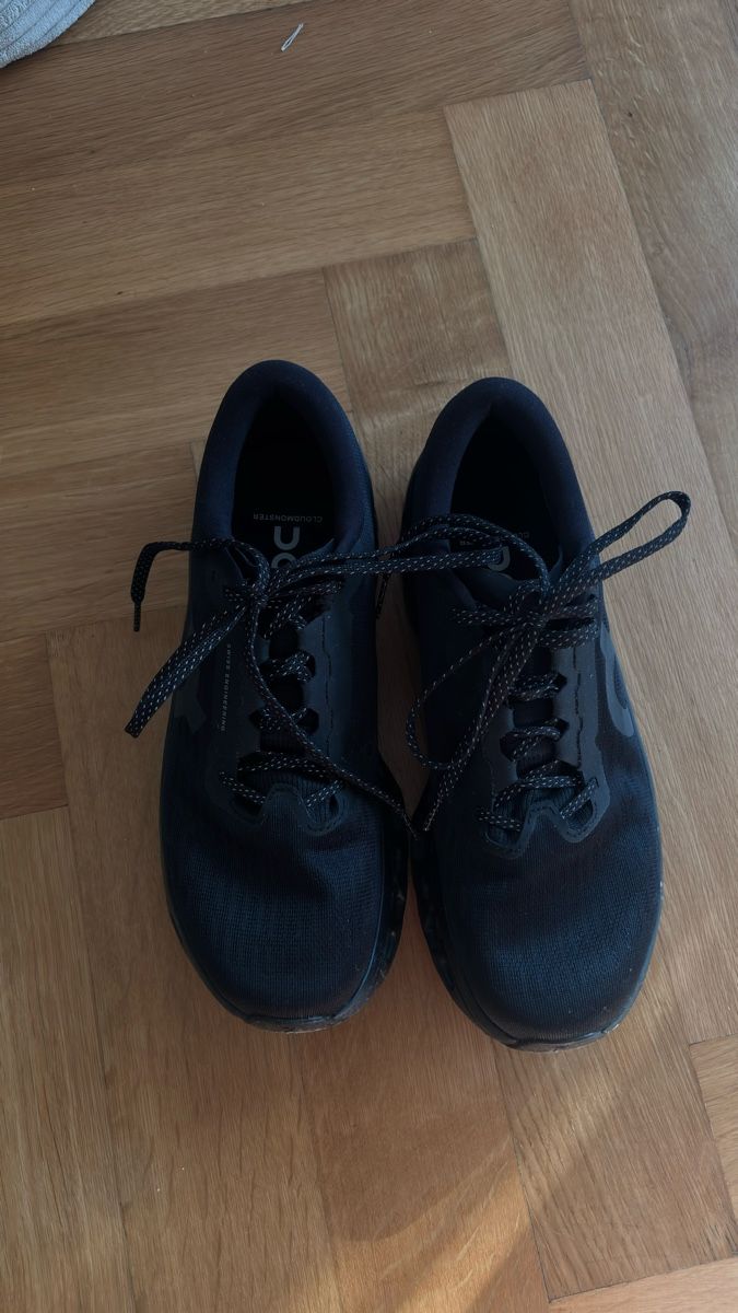On Chaussures hommes: ON CLOUDMONSTER 3 – Neuf (Voir description) à Zürich par stwl