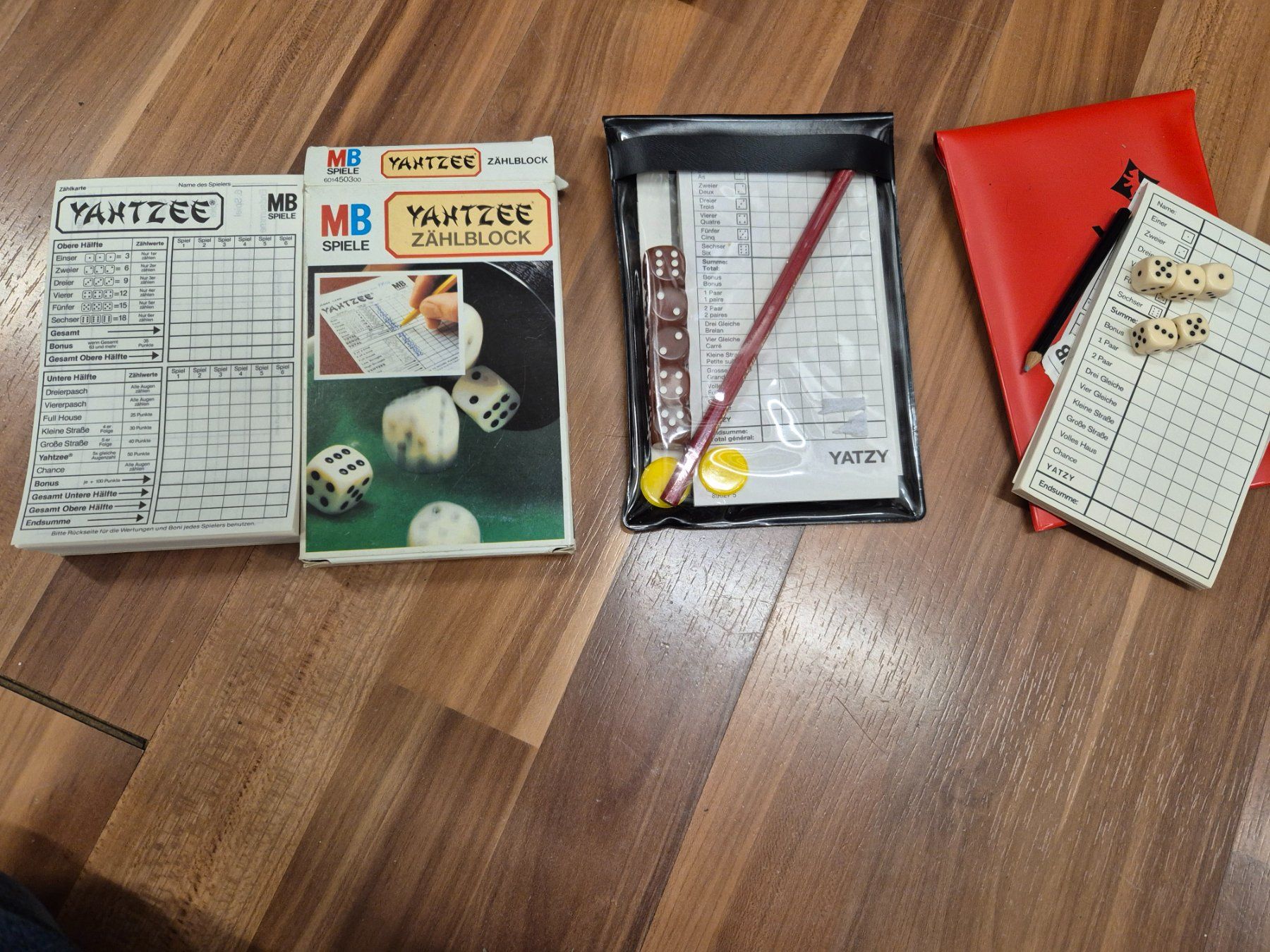 Jeux: 1 Yatzee  L19 – D'occasion à Schwarzenburg par Flamingo07