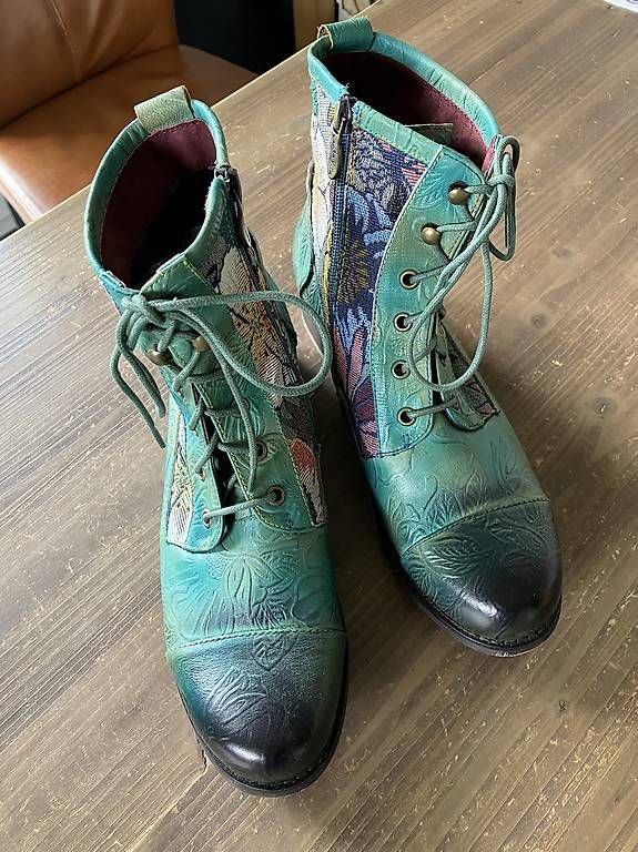 Chaussures femmes: Damenschuh Laura Vita 41 – D'occasion à Langnau i. E. par pia_5nlf