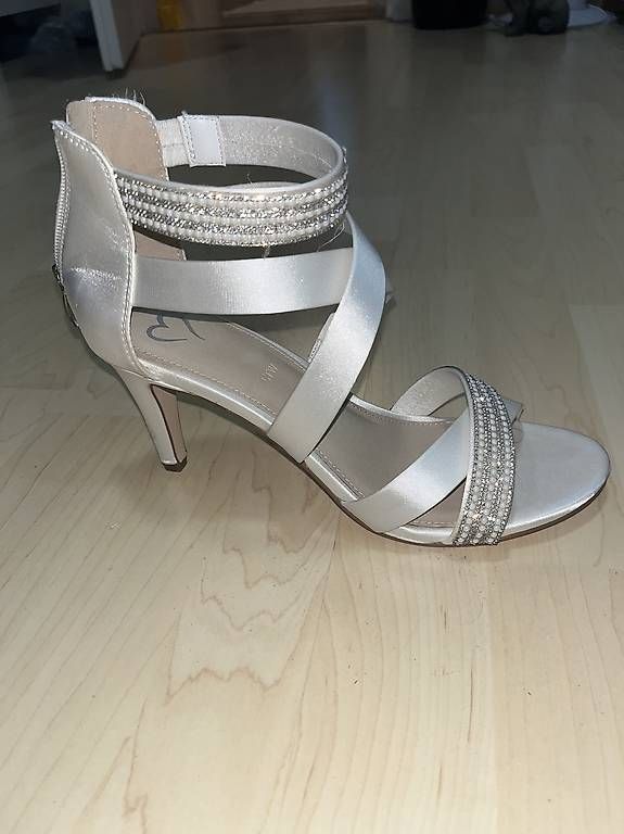 Chaussures femmes: Glitzer Schuhe – D'occasion à Basel par jan_kxr7 2