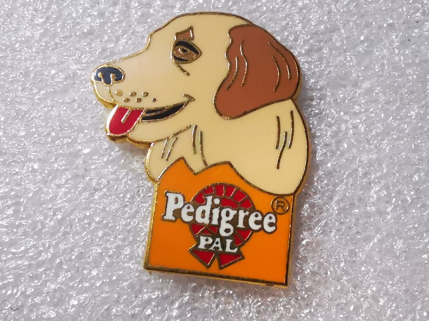Placchette & Badge: Ansteckpin 124: Pedigree Pal – Usato da Oppligen venduto da Pin-Fall-Shop