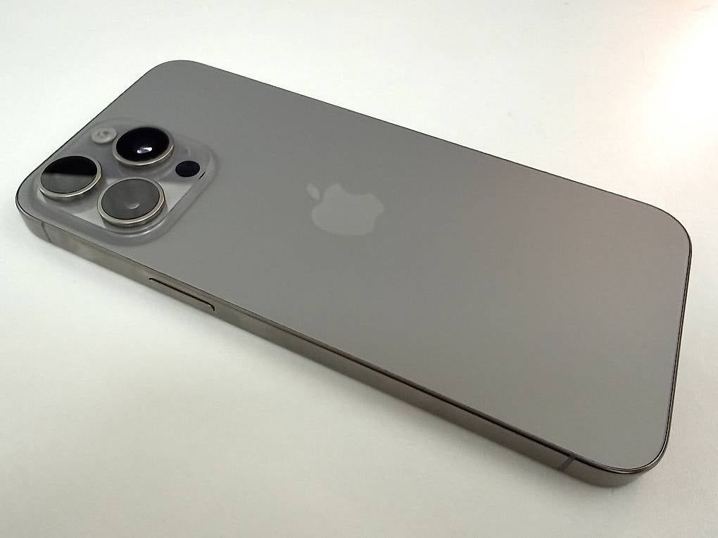 Telefoni cellulari / Smartphones: Apple iPhone 15 Pro Max 512 GB Natural Titanium  – Usato da Uster venduto da discus01 4