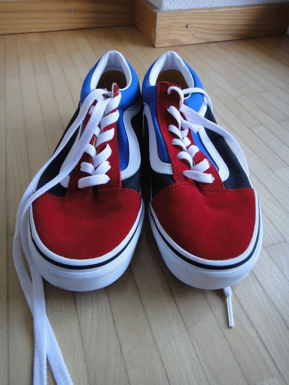 Vans Scarpe da uomo: Coole Vans Old Skool Gr. 38.5 -Neue! – Nuovo (secondo la descrizione) da Winterthur venduto da LemonTree5 1