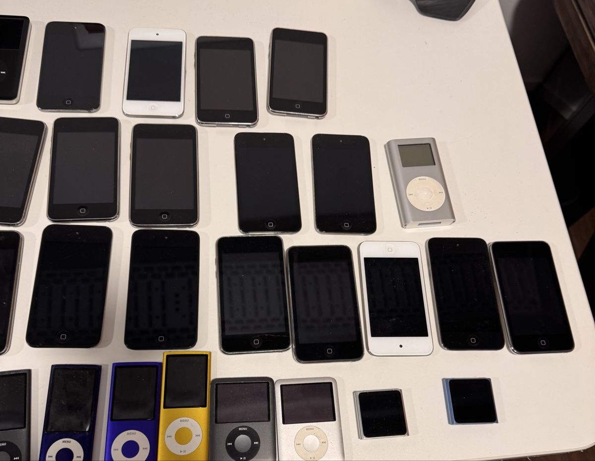 Apple Tragbarer Mediaplayer: Grosse iPod-Sammlung – ca. 30× Apple iPods – Gebraucht aus Luzern von sinni 1