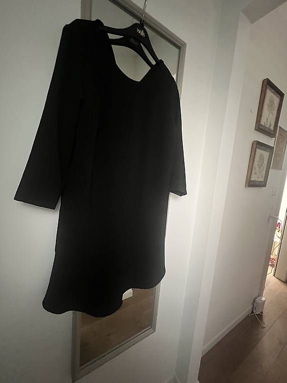 Robes: Robe Sézane 38 – D'occasion à Mies par lil_6tnp 1