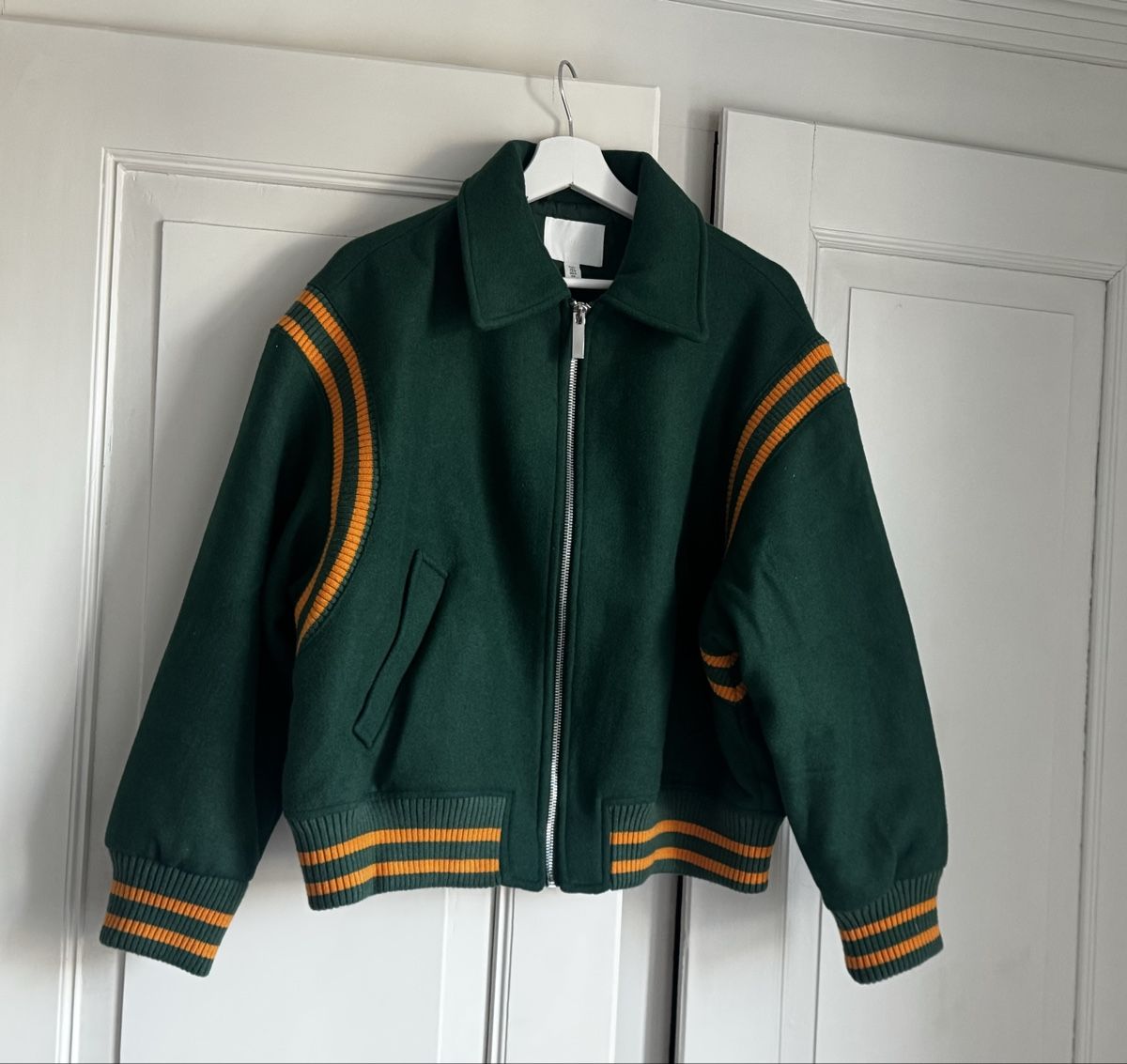 H&M Giacche: H&M College Jacke - Gr. L - Neu. – Nuovo (secondo la descrizione) da Zürich venduto da ber_78xz 1