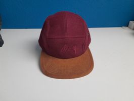 casquette plate bordeaux