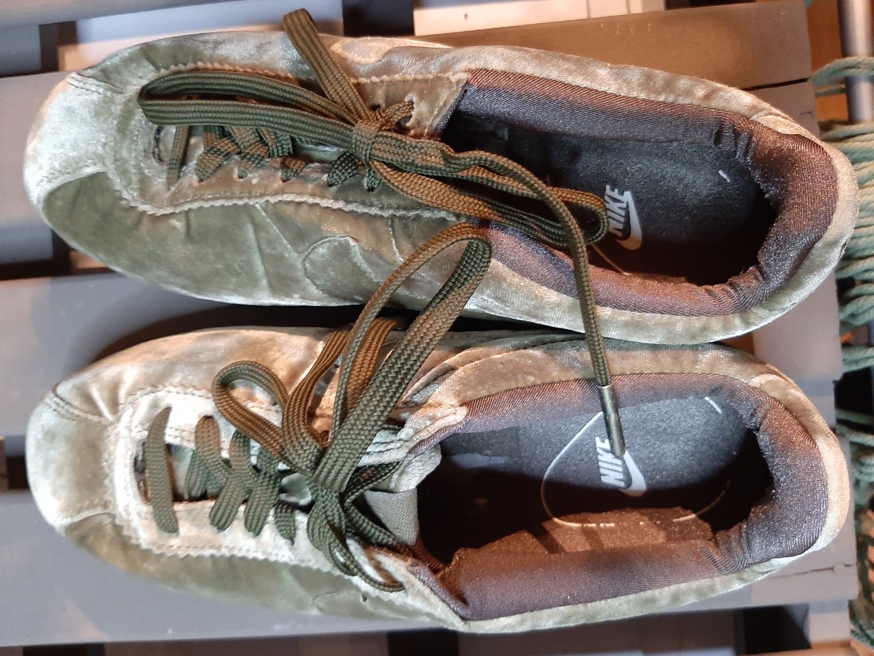Scarpe da uomo: Nike Cortex Samt Schuhe Olivgrün 38 (besser 37!) – Usato da Bern venduto da Preloved.Nile.4.Sale 7