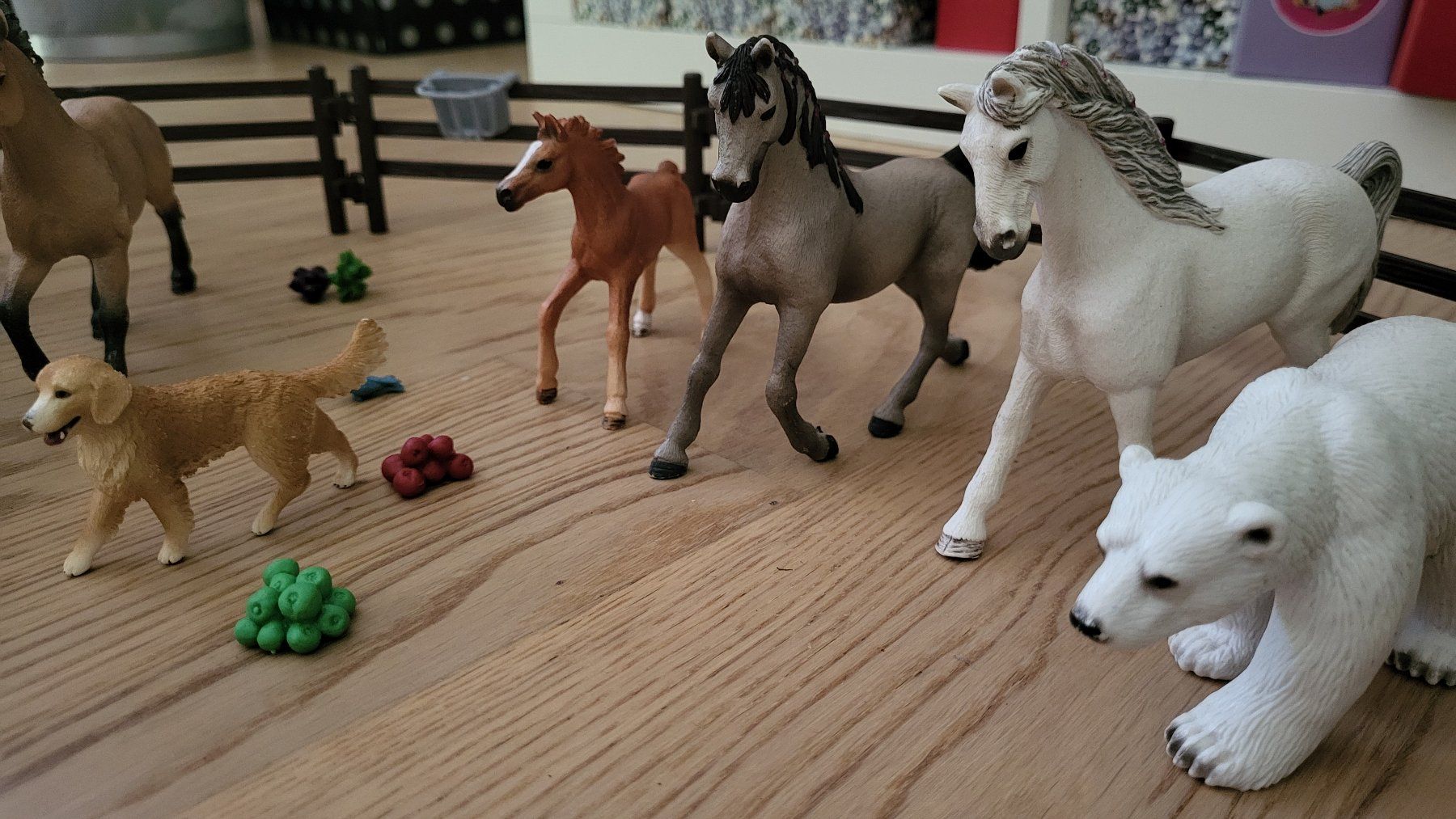 Schleich Spielzeuge: Schleich Pferde-Set mit Zubehör – Gebraucht aus Affoltern am Albis von knzmm 1