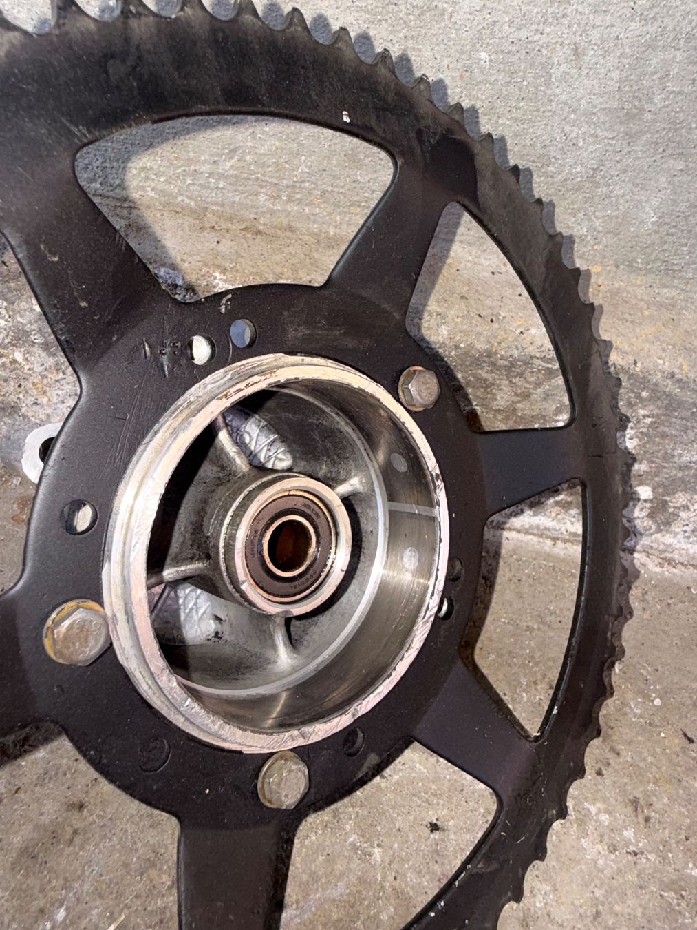 Peugeot Mofa-Ersatzteile: Peugeot 103 Töffli Radnabe – Defekt aus Fahrni b. Thun von berger_tuning34 1