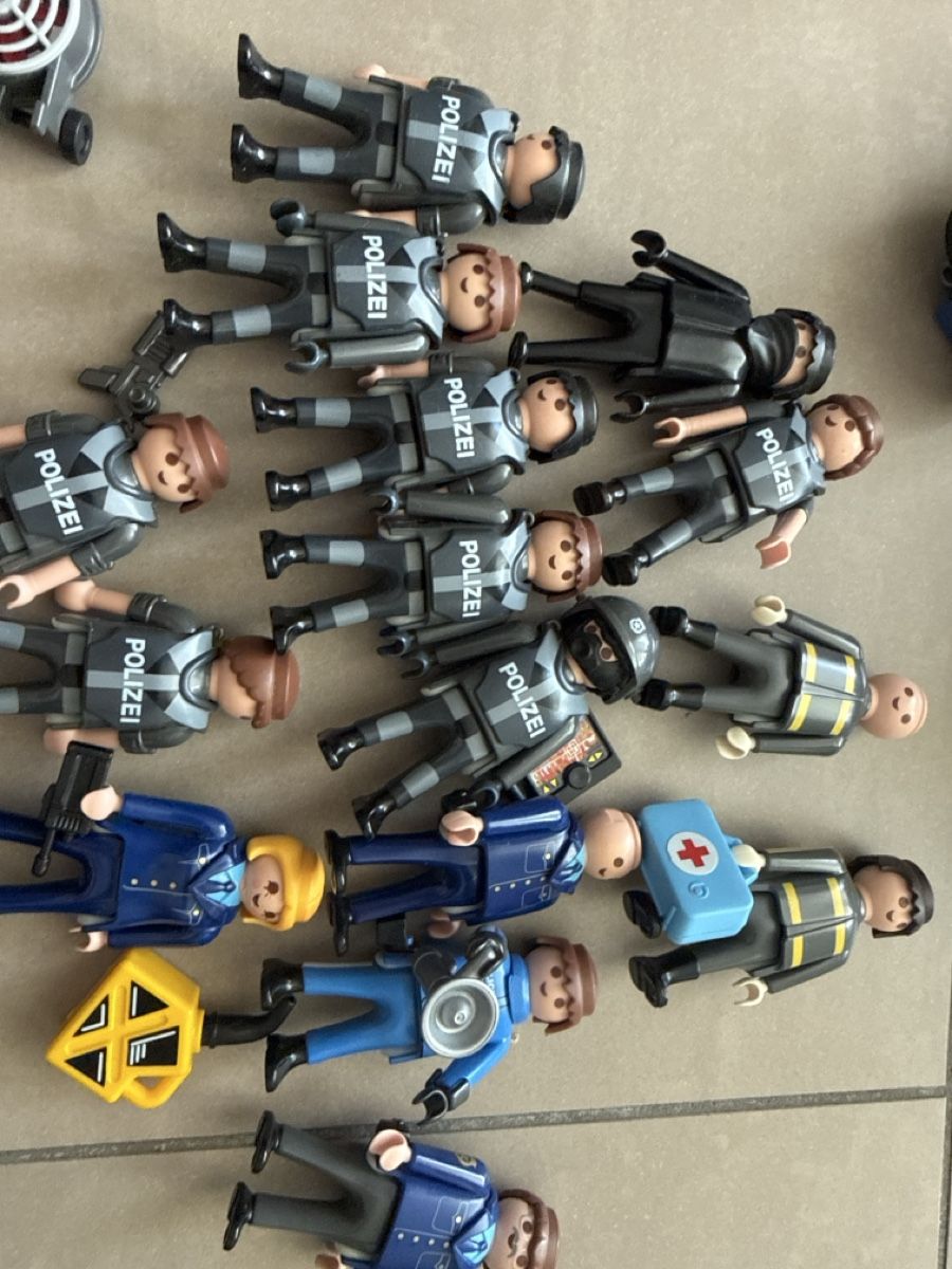 Playmobil Giocattoli: Playmobil Polizei Action Set – Usato da Schwerzenbach venduto da Chris1 4