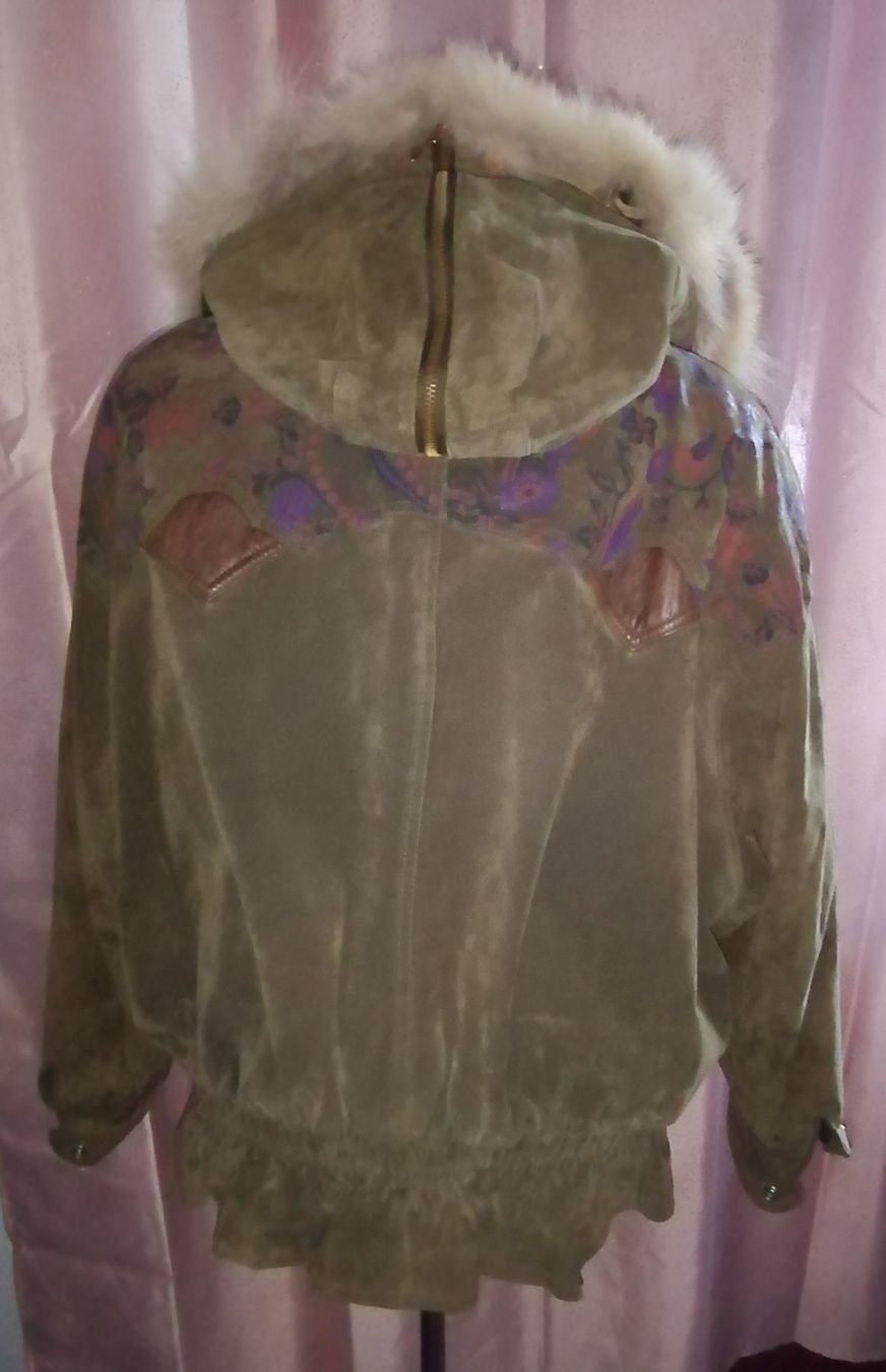 Giacche: Eyecatcher Retro Winterblouson aus Wildleder – Usato da Corcelles-près-Payerne venduto da RxOne_Krs 5