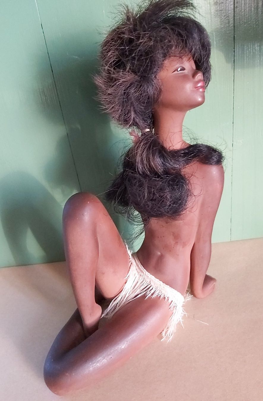 Sculture & Statue: Vintage Skulptur, evtl. Cortendorf, sitzende Exotin – Usato da Winterthur venduto da Goldpipau 2