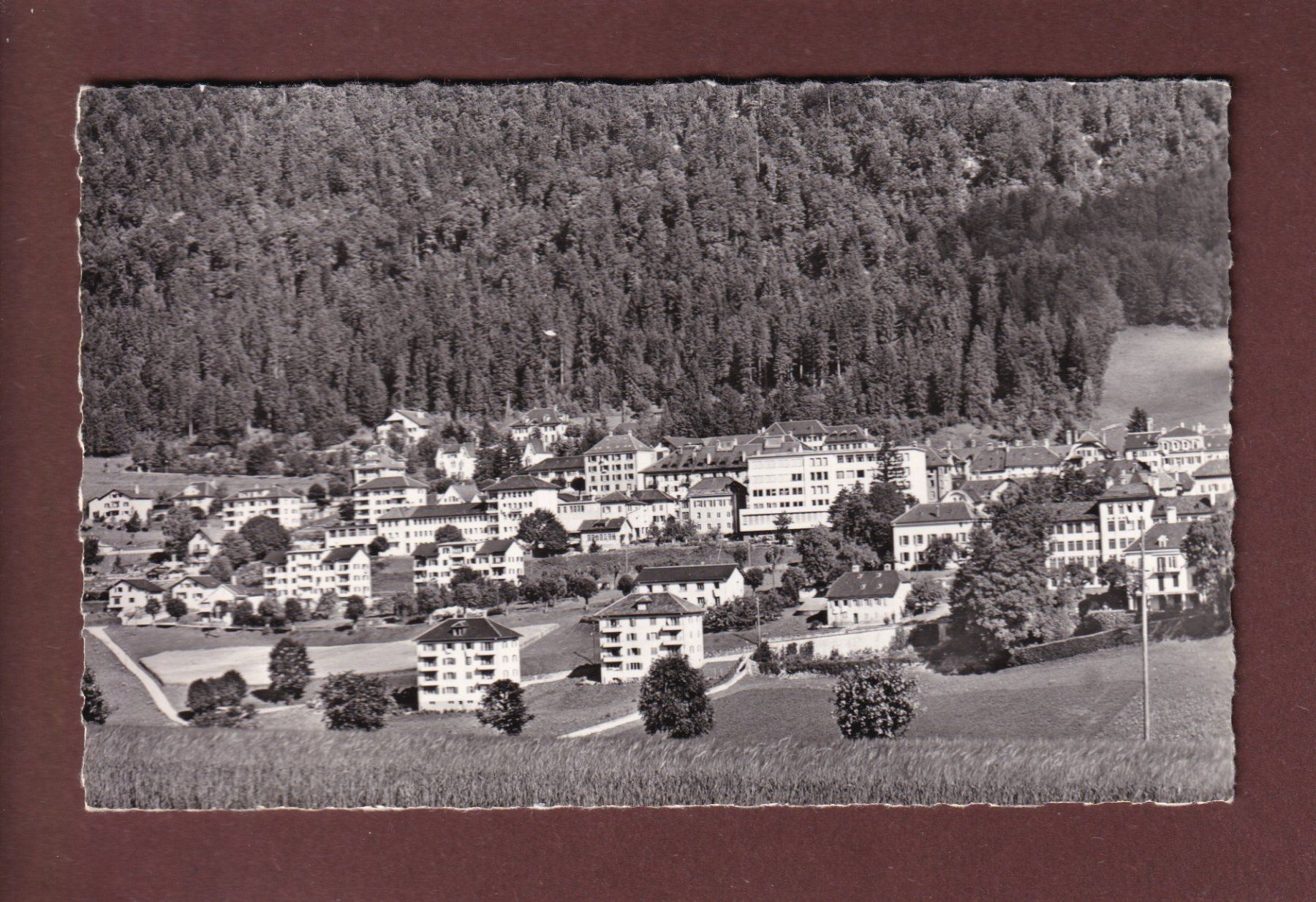 Cartoline postali: ST. IMIER - Vue partielle – Usato da Pully venduto da nicecards