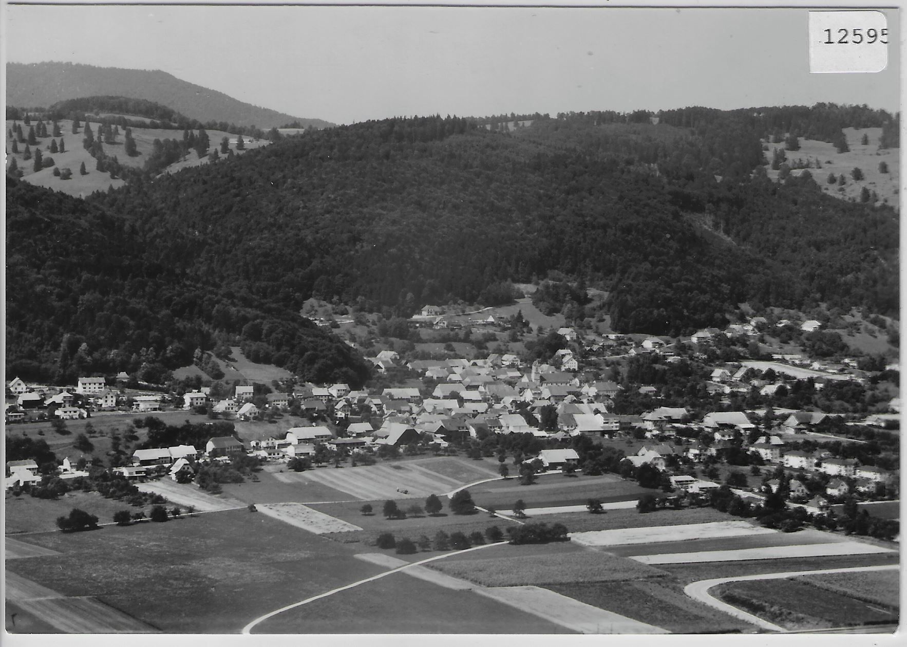 Cartoline postali: Flugaufnahme Oberbuchsiten SO – Antico da Ettingen venduto da Kartenplanet