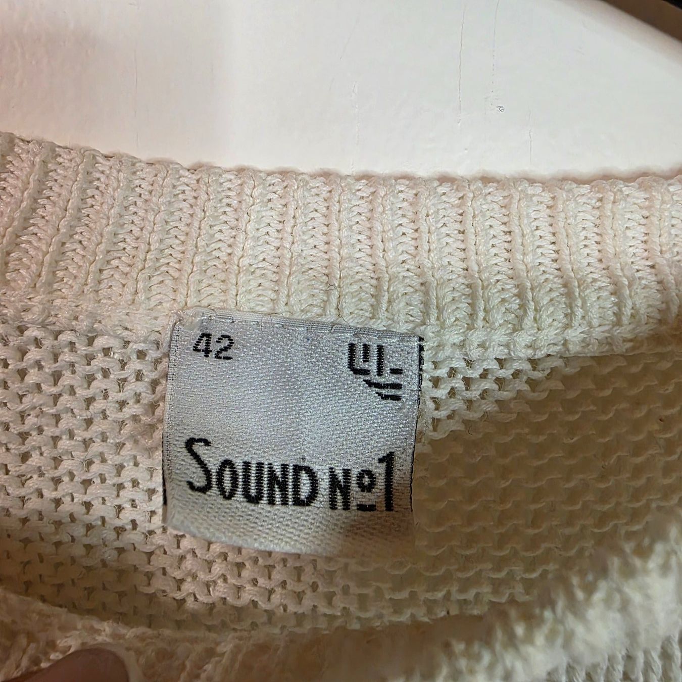 Pullover & Sweatshirts: Vintage Weisser Strickpullover, Gr.40/42, Stickerei Mäuse – Gebraucht aus Wald ZH von CapLux 3