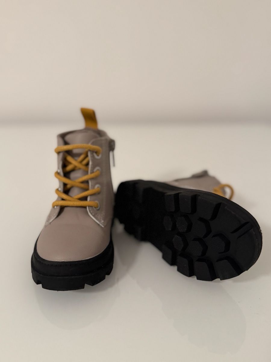 H&M Schuhe für Jungen: Kinderschuhe - Gr. 22 - NEU – Neu (gemäss Beschreibung) aus Bern von Kinderschrank 3