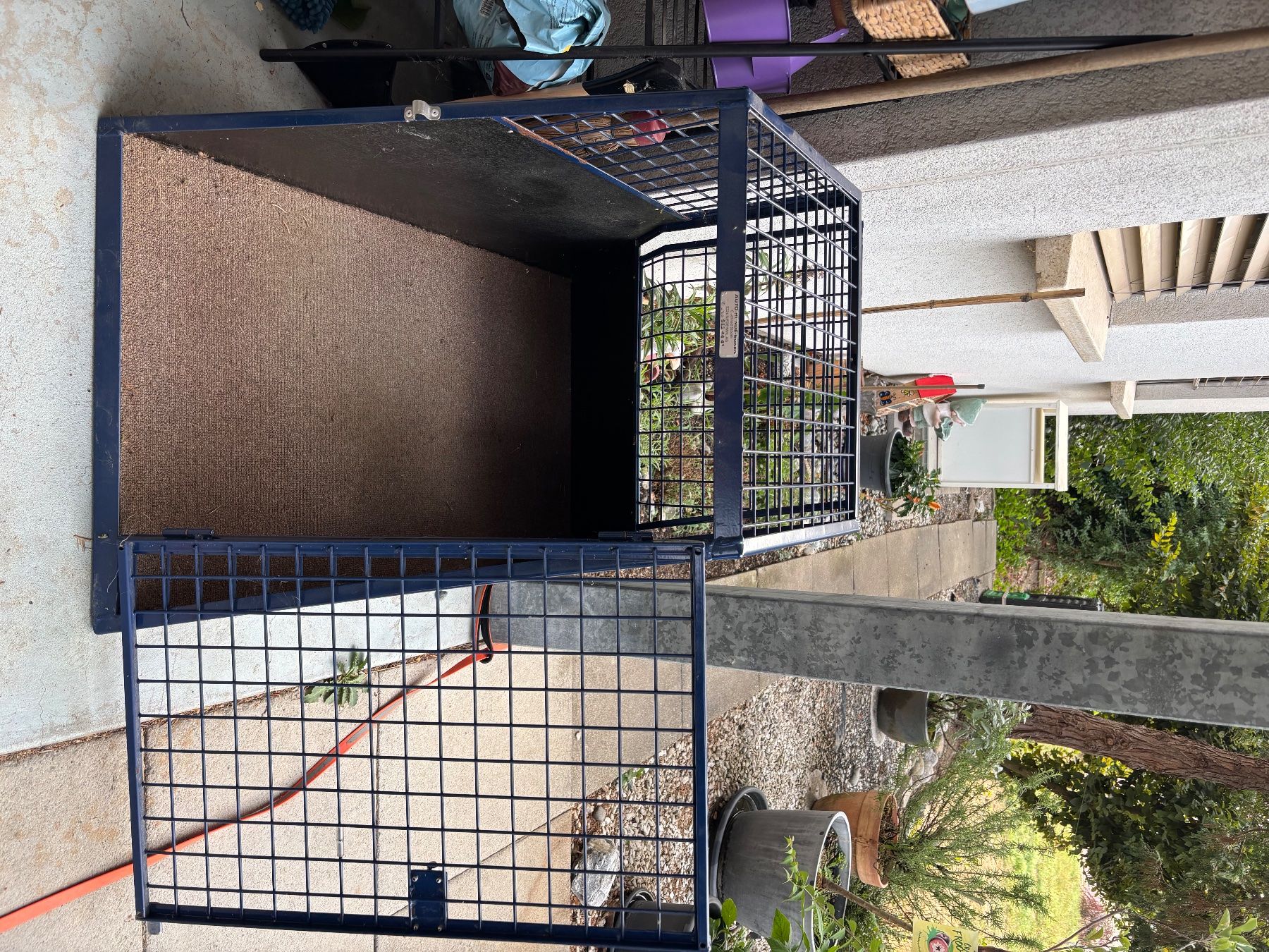 Gabbie, trasporto & Sicurezza: Hundebox Abgeschrägt – Usato da Schafisheim venduto da Chillout123