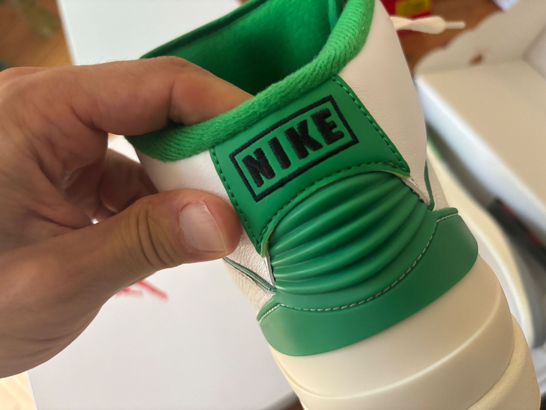 Jordan Chaussures hommes: Air Jordan 2 Retro – Neuf avec emballage d'origine à Zürich par greekfever 4