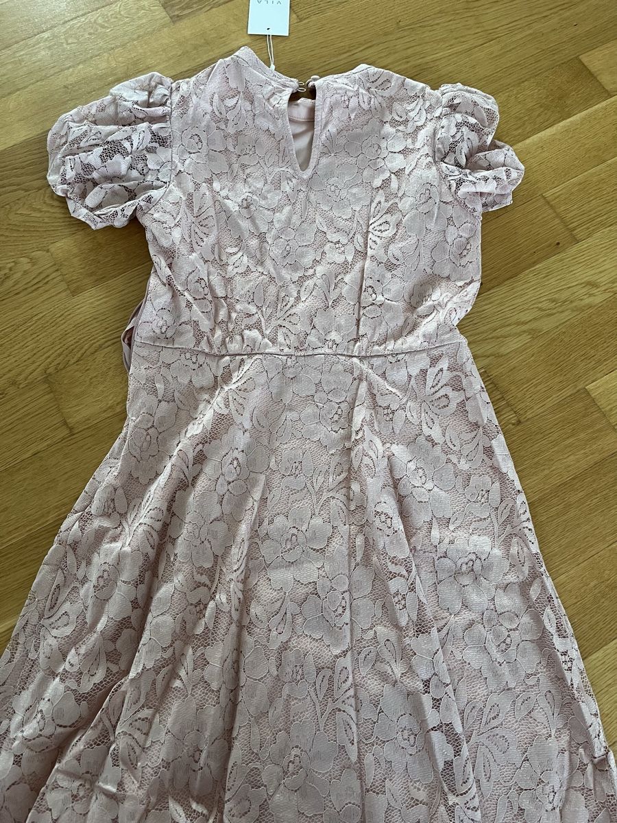Vila Vestiti: Vila Spitzenkleid Hochzeit kurz rosa, Gr. M, neu – Nuovo e nell'imballaggio originale da Auenstein venduto da DailyFinds 3