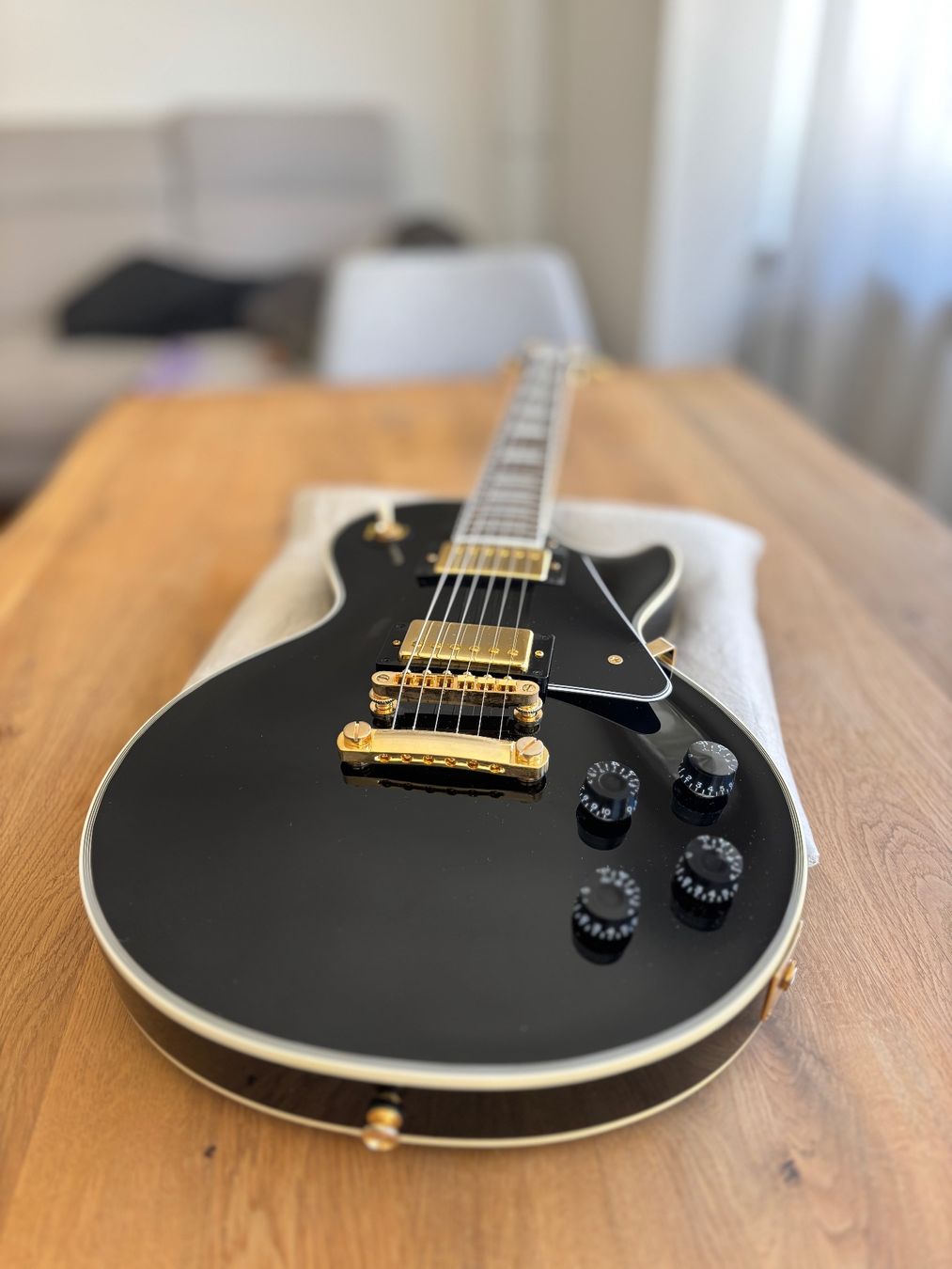 Epiphone Strumenti musicali: Epiphone Les Paul Custom Ebony E-Gitarre **WENIG GEBRAUCHT** – Nuovo (secondo la descrizione) da Basel venduto da KommCare 7