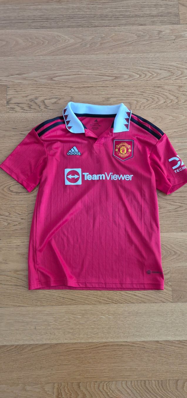 Adidas Scarpe, pantaloni & magliette da ginnastica: Maillot foot – Usato da Lausanne venduto da malimar3
